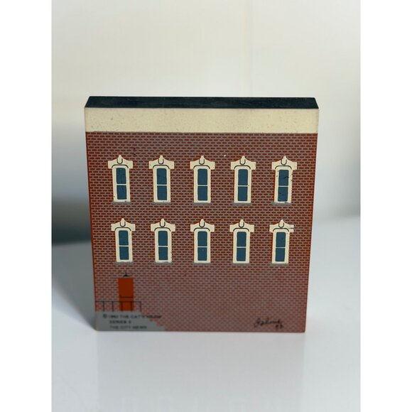 VTG 1992 Cats Meow The City News Series X Wooden Village Shelf Sitter Retired 5" - Picture 3 of 5